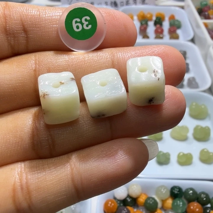 未镶嵌和田玉珠宝半成品