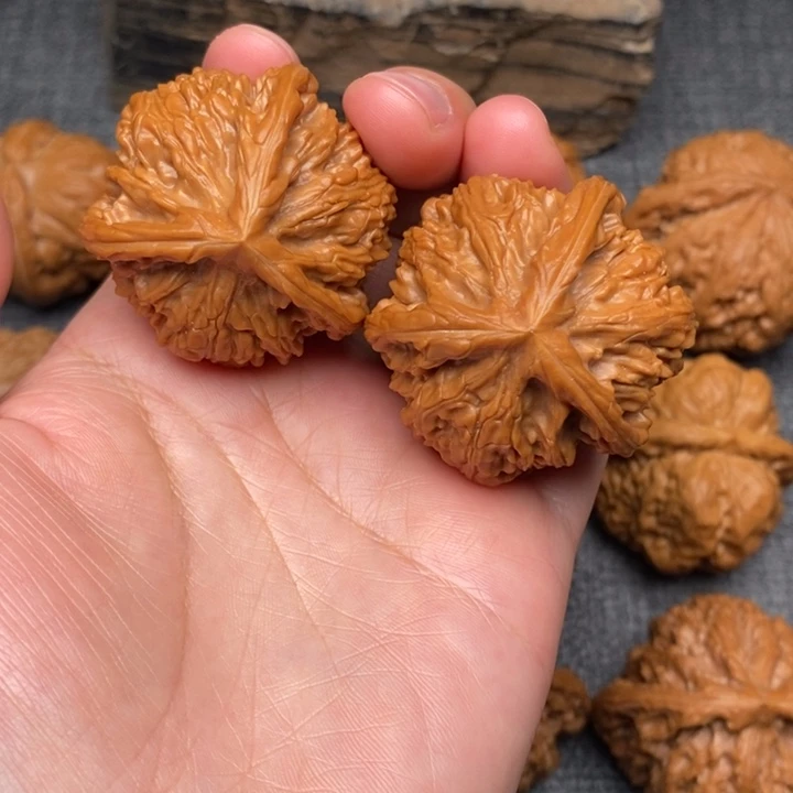 吊坠文玩核桃玉龙40三棱