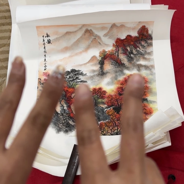 哈***哈国画花鸟等图案为一体而得