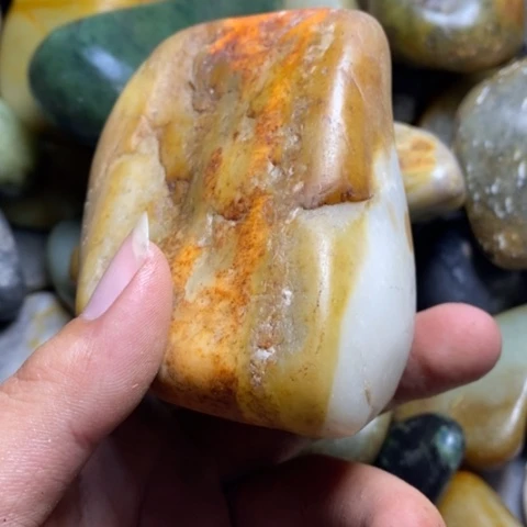 未镶嵌和田玉（糖玉）挂件