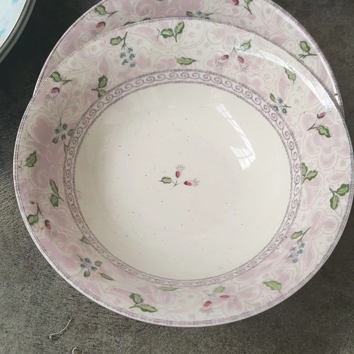 塑料陶瓷盘子碗啥都有