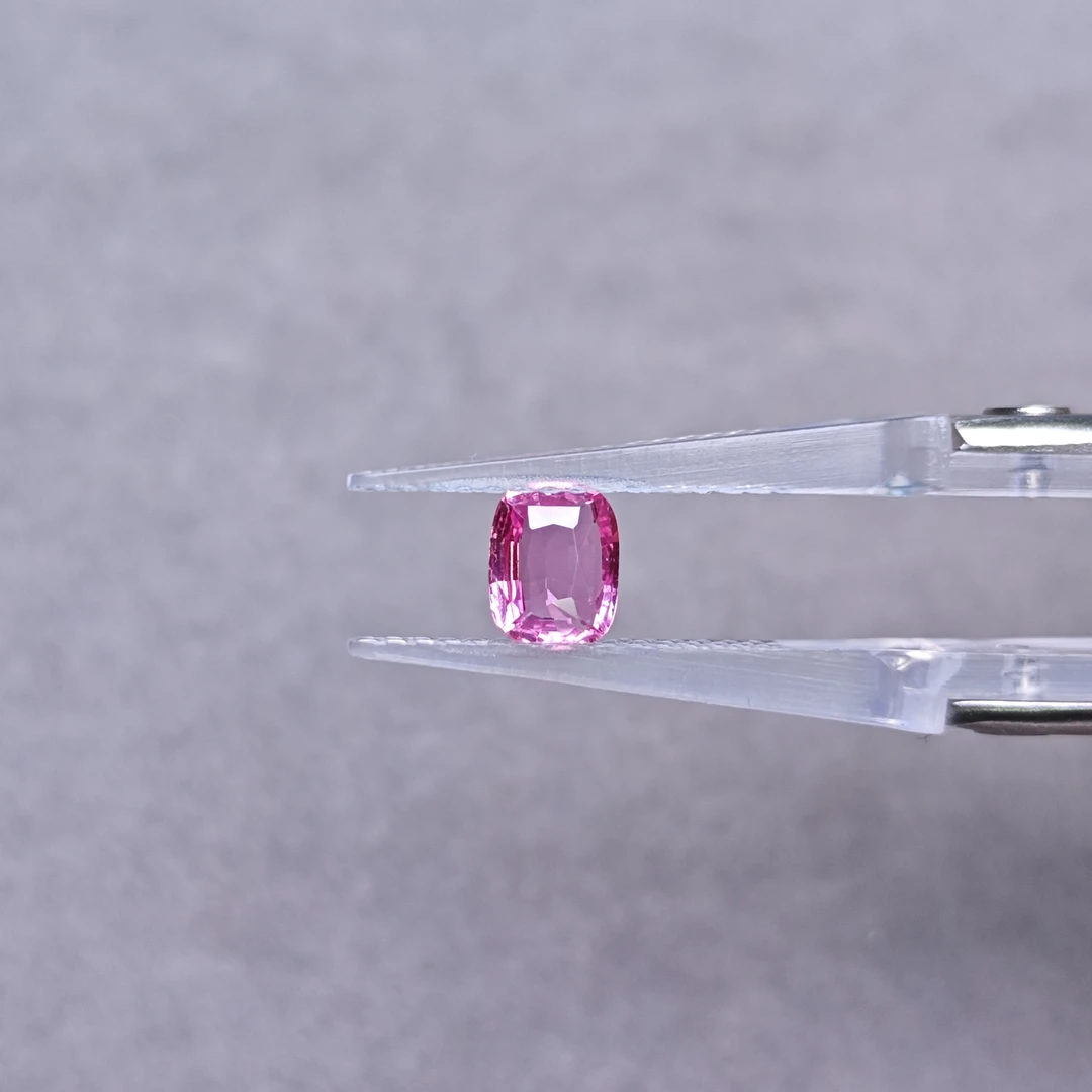 PR N 蓝宝石-1.06ct（01018806）0228