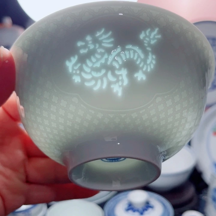 青花玲珑5寸饭碗生肖。龙