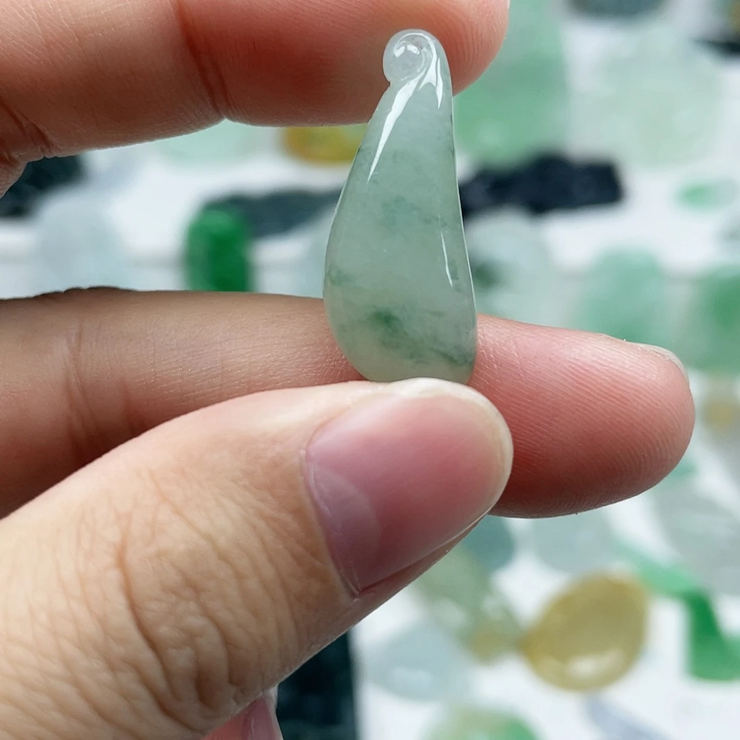 翡翠颈饰未镶嵌福瓜