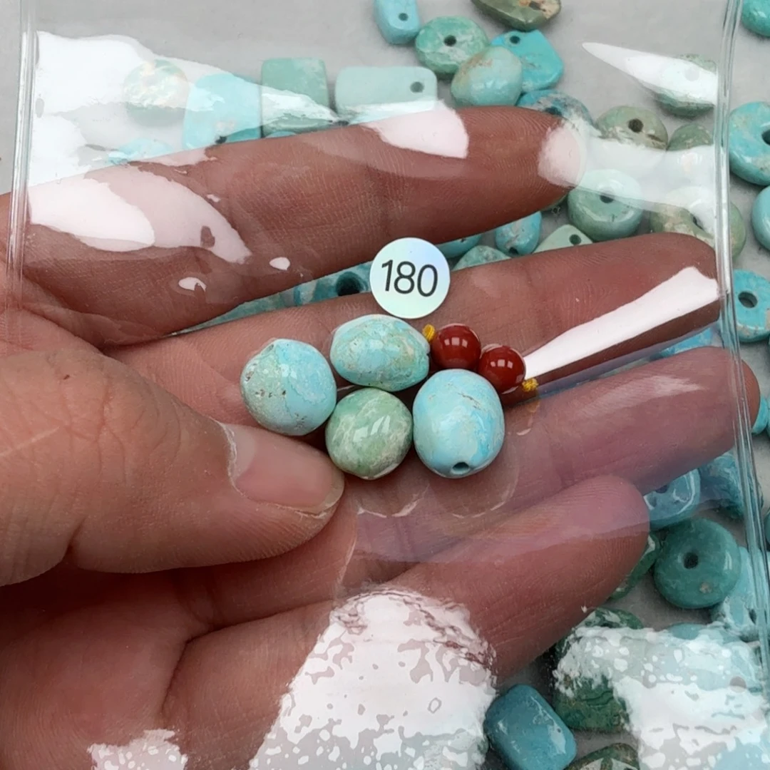 南红玛瑙未镶嵌珠宝奇石