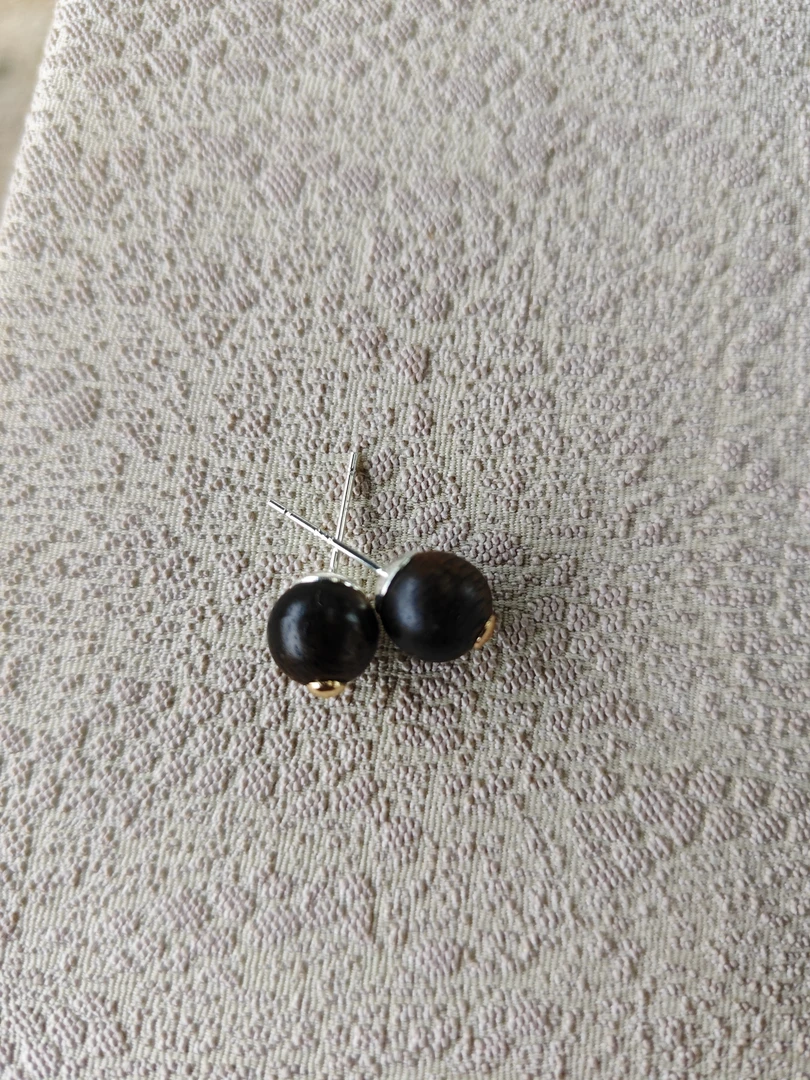 沉香08圆珠耳钉多样性发一