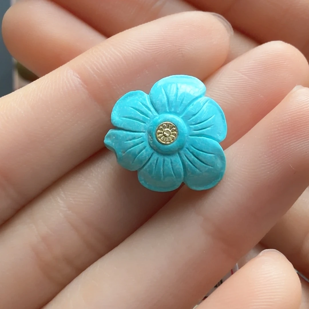 绿松石未镶嵌颈饰