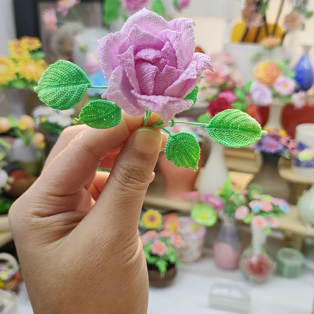 微钩花枝美人尖月季