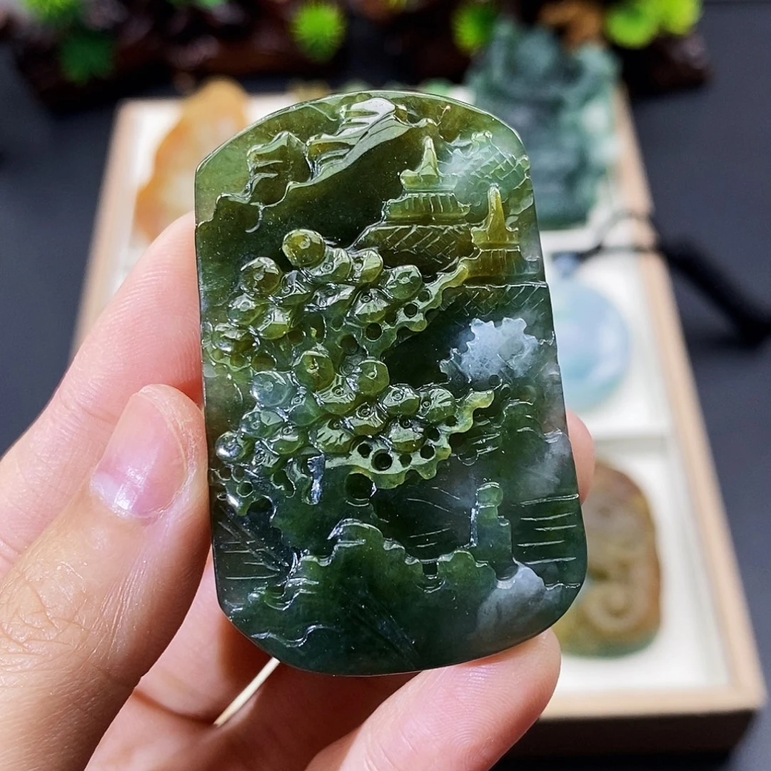 颈饰未镶嵌翡翠是**?缅甸翡翠a货