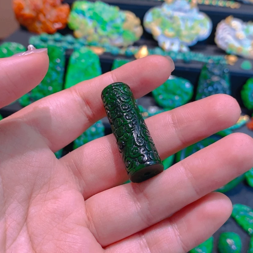 【闪购商品】翡翠未镶嵌颈饰吊坠