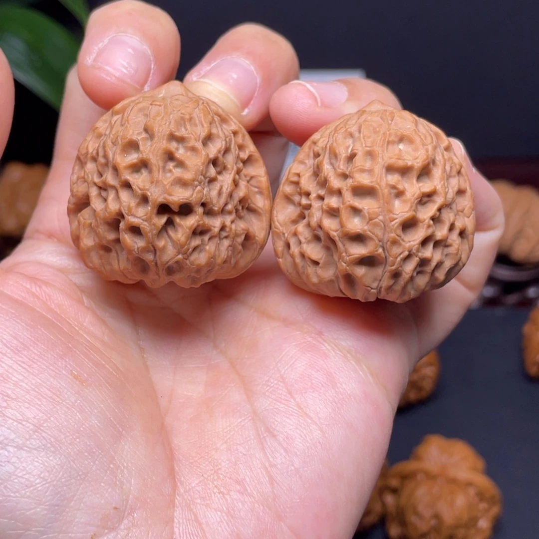 文玩核桃吊坠36.5尺全品原桩大团圆