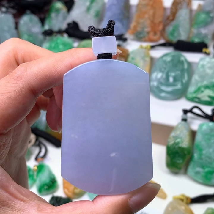 周***光颈饰未镶嵌翡翠一