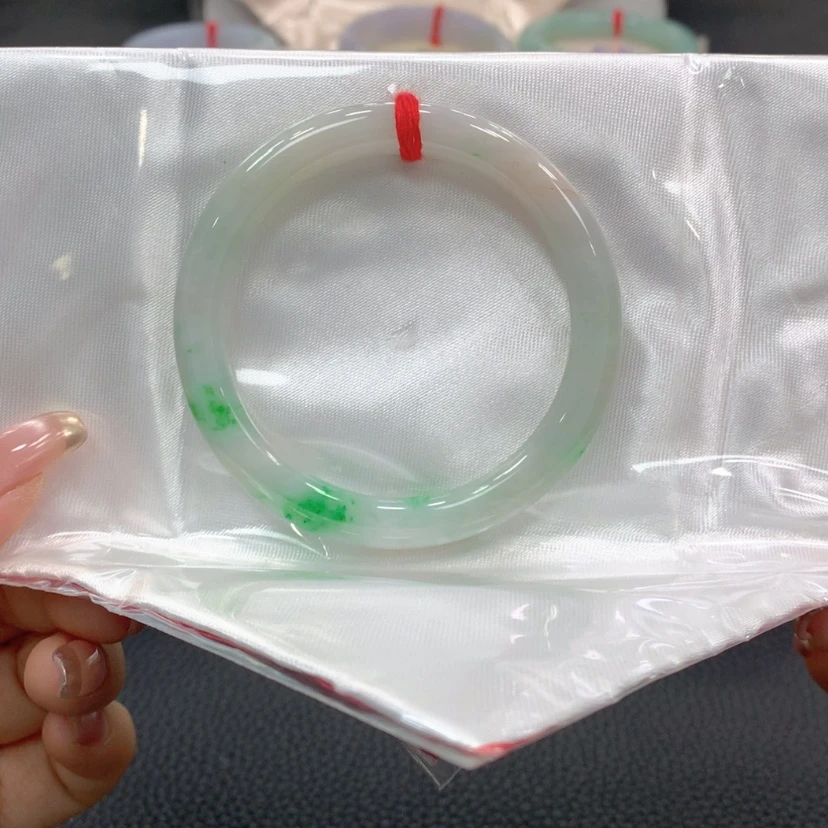 【闪购商品】翡翠手镯未镶嵌翡翠