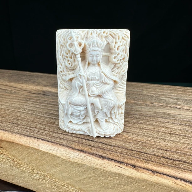 H3226天然猛犸雕刻牌 地藏王菩萨39*57*20mm一物一图假一罚十