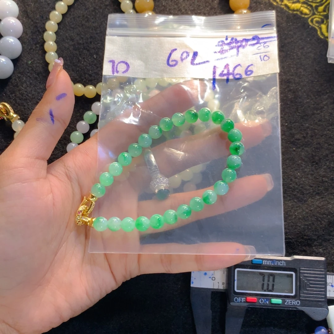 定制翡翠未镶嵌天然缅甸翡翠多样性
