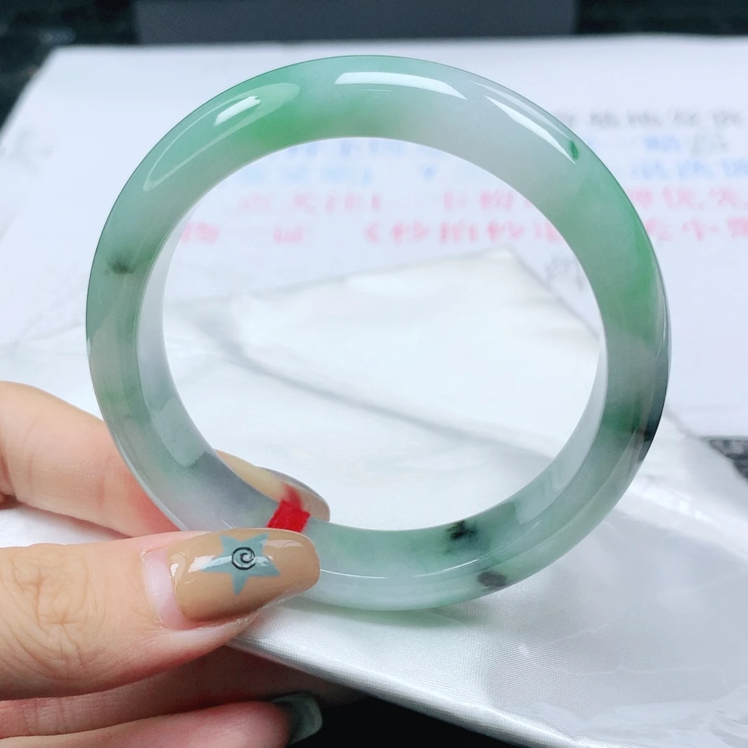 翡翠未镶嵌手镯翡翠57.1飘绿正圈