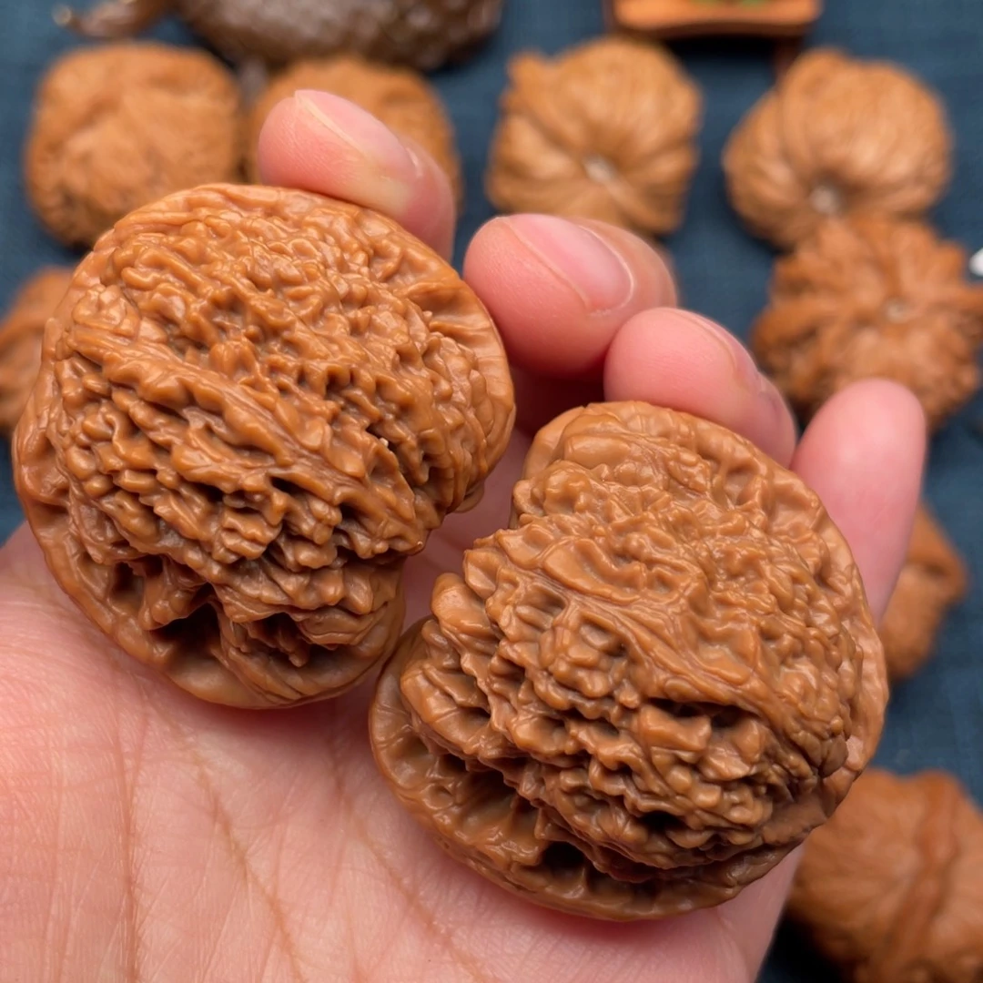 文玩核桃把件42球南疆全品