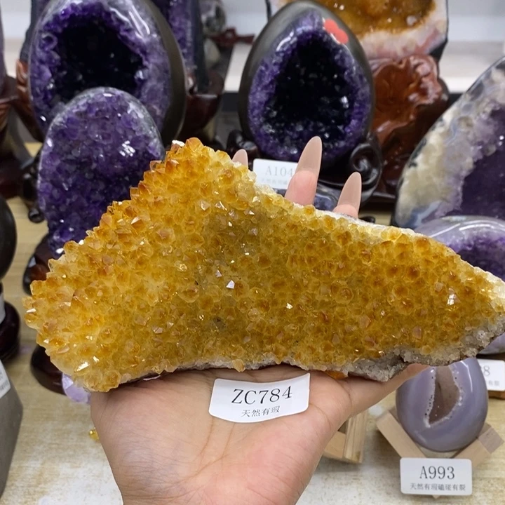 G***2未镶嵌大型摆件（非配饰）紫晶