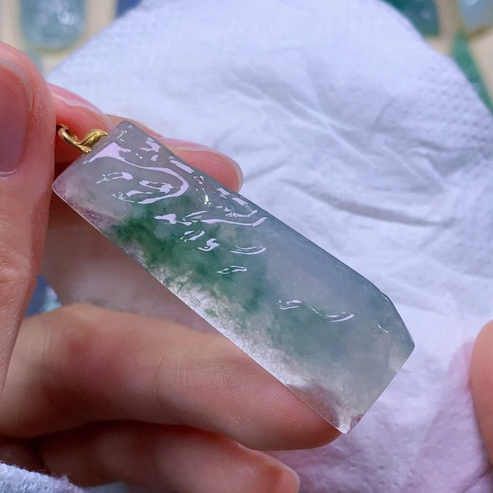 翡翠未镶嵌吊坠(不含链)