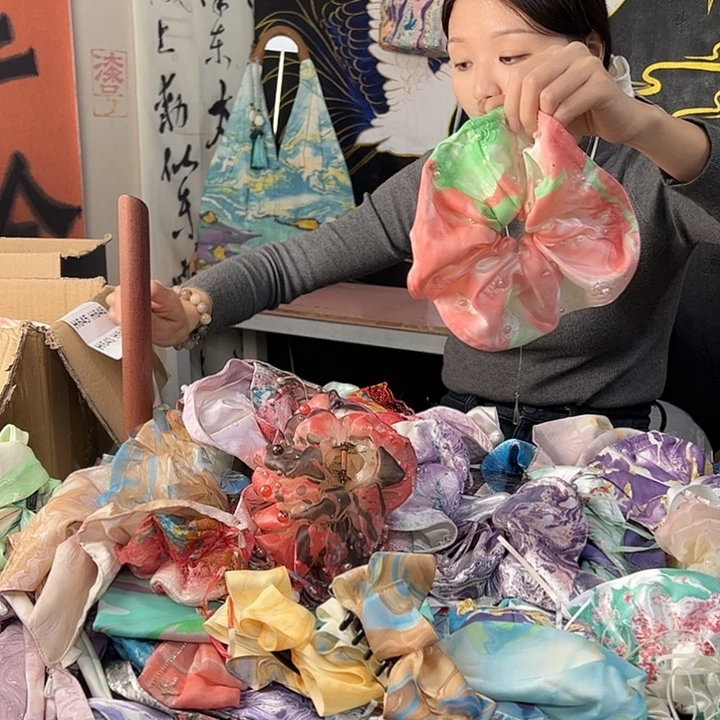 若***花639圆饼发圈不退不换