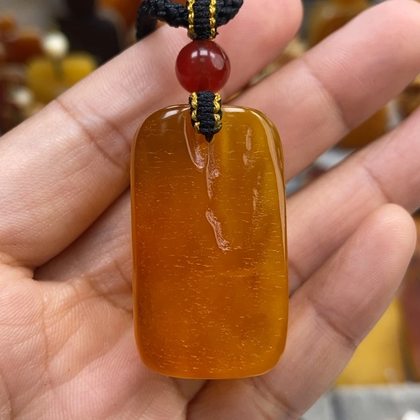 【闪购商品】琥珀颈饰未镶嵌