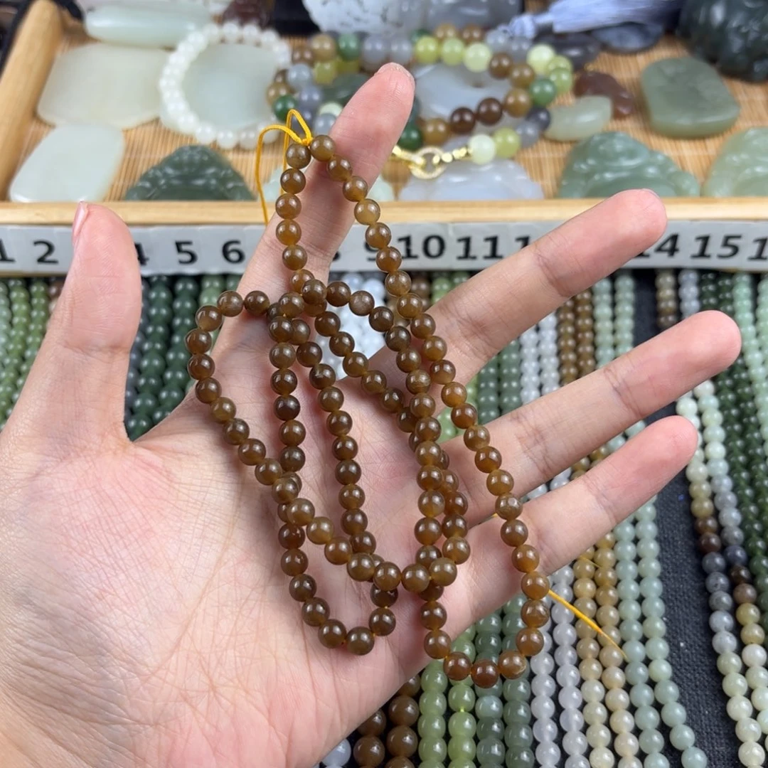 阿***兵颈饰未镶嵌和田玉