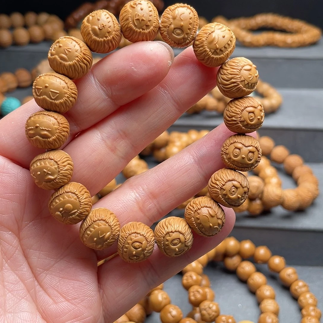 猴头核桃吊坠拉布布手串