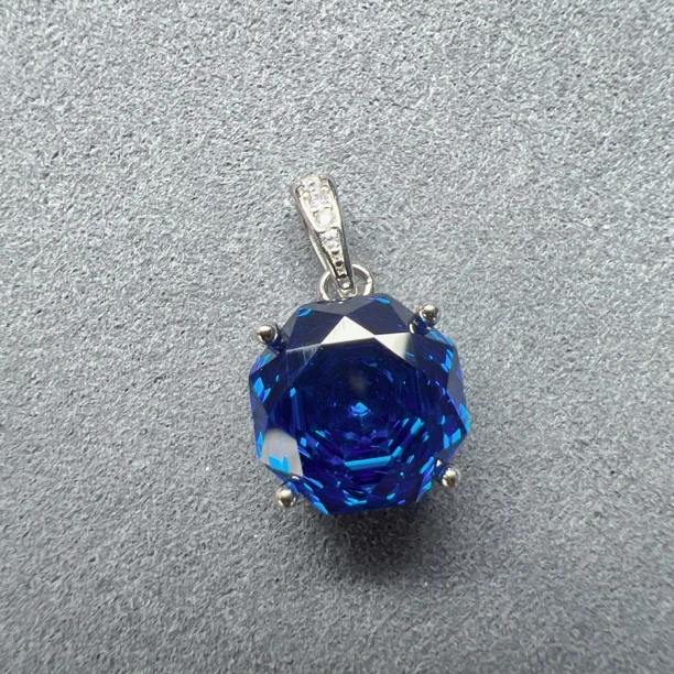 蓝色妖姬蓝玫瑰 宝蓝色浓郁色托帕石S925银 简单轻奢吊坠051