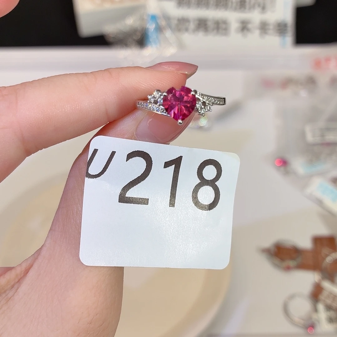 银S925镶嵌托帕石珠宝奇石