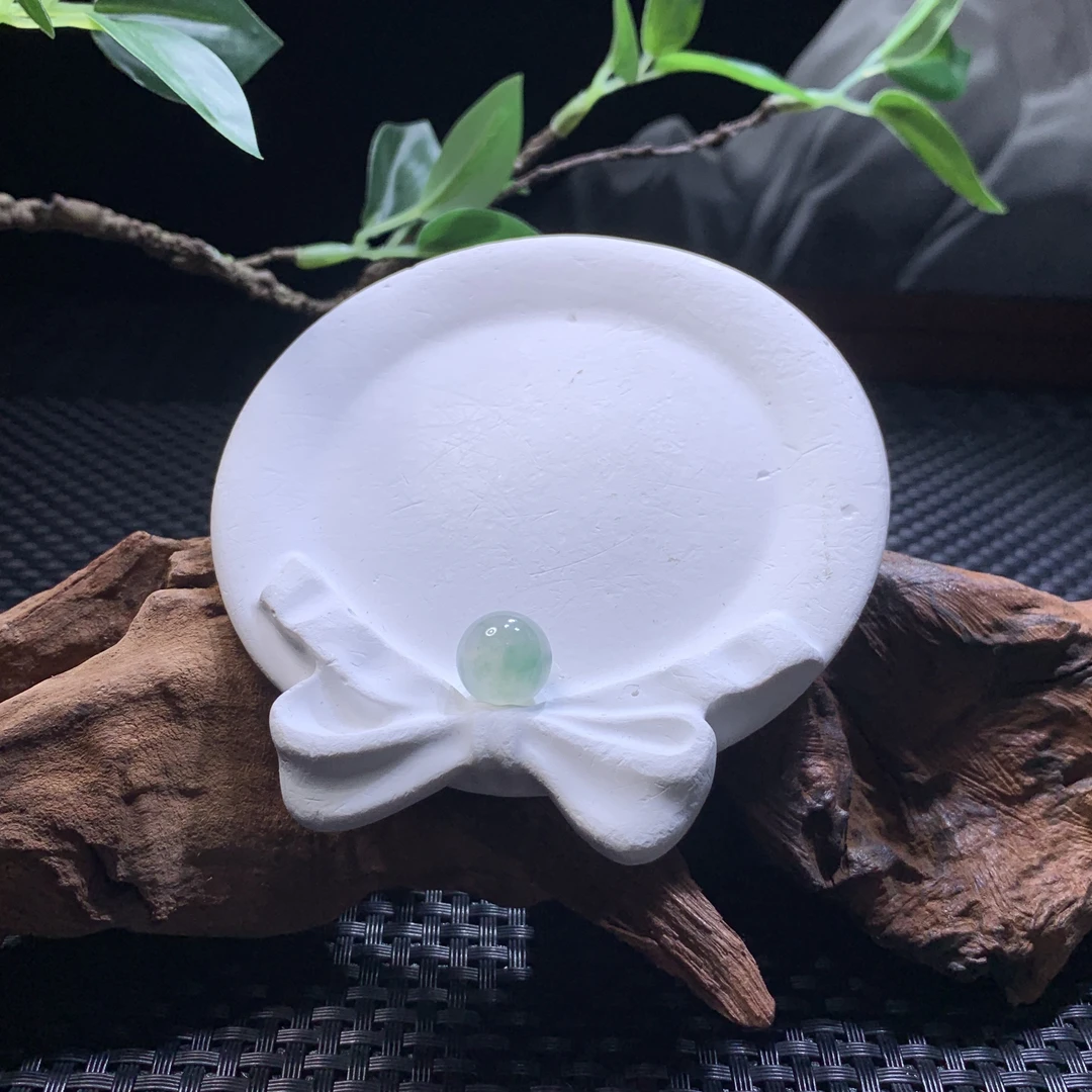 天然翡翠冰飘绿卡12.17