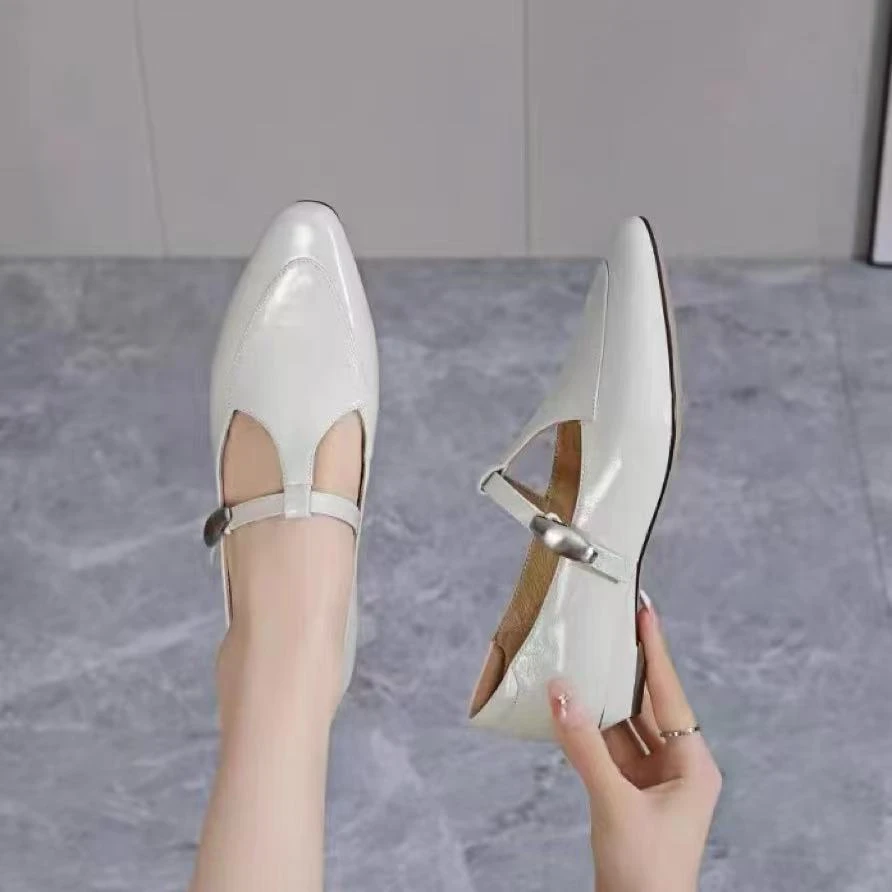 C1659 米色  时尚舒适低跟尖头真皮浅口女单鞋