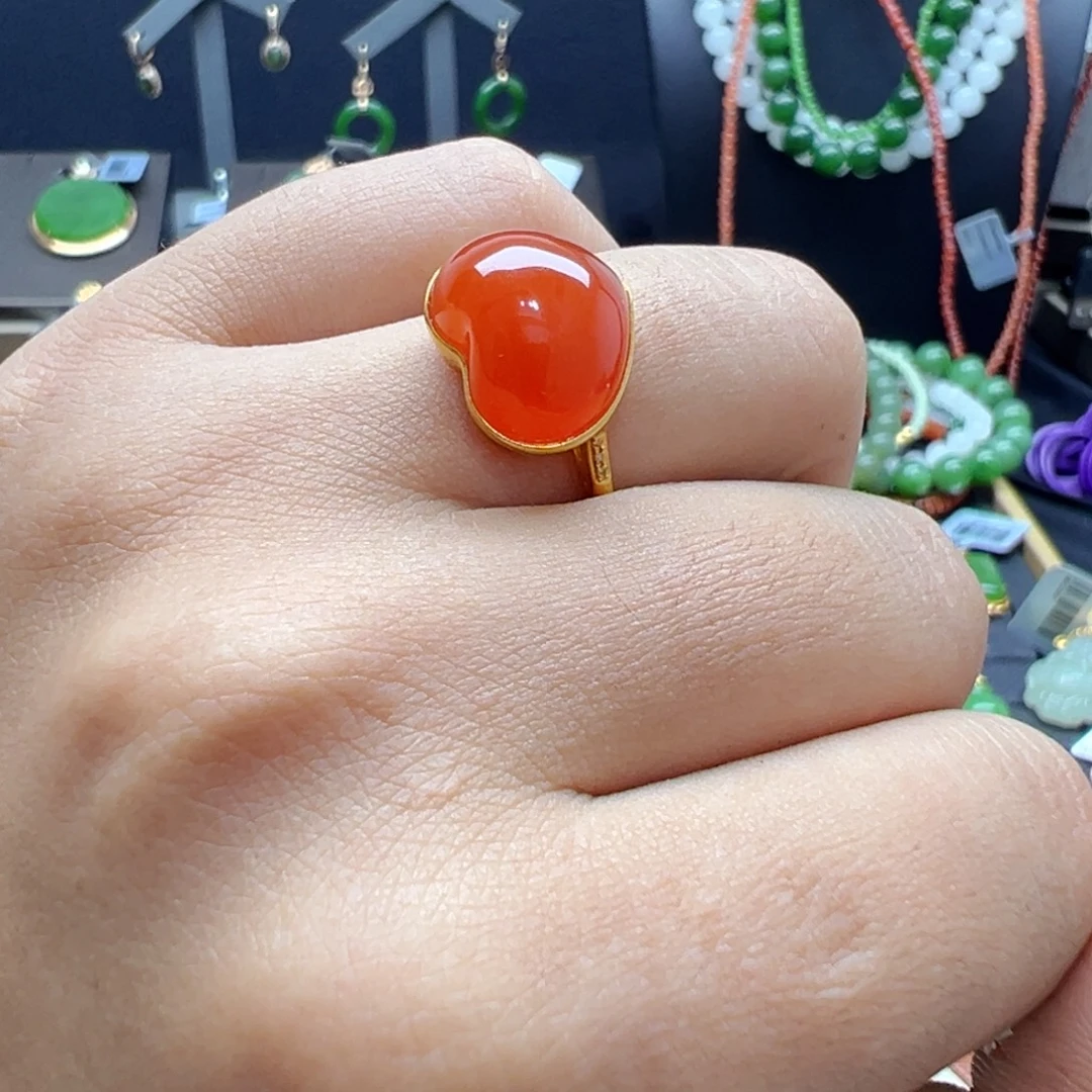 南红玛瑙18K金镶嵌戒指