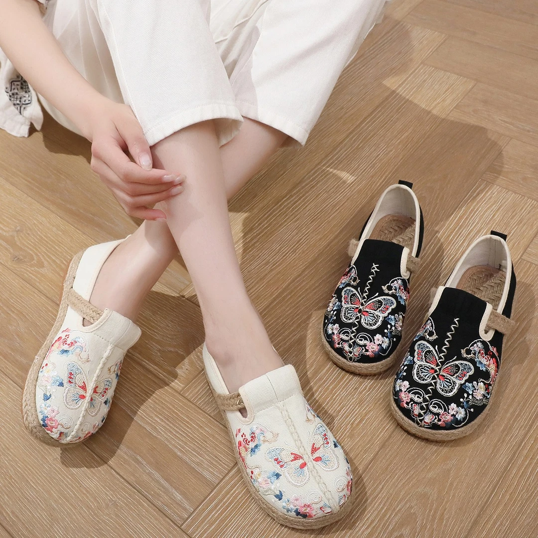 新款复古民族风休闲平底布鞋女老北京布鞋刺绣百搭单鞋女透气