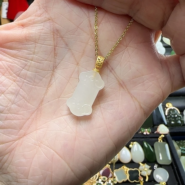 和田玉银S925镶嵌吊坠(赠链)