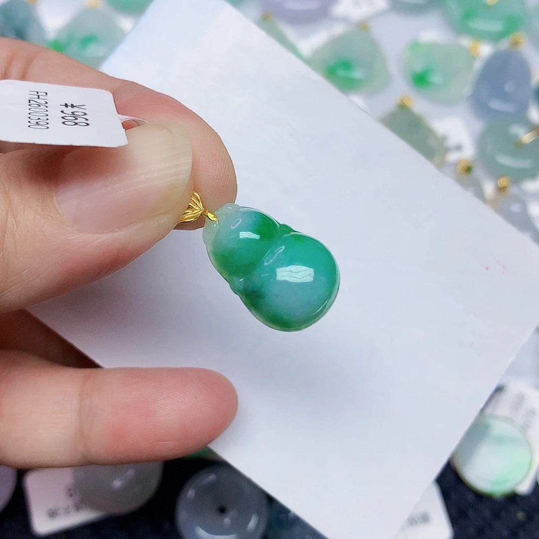 翡翠18K金镶嵌颈饰34667899