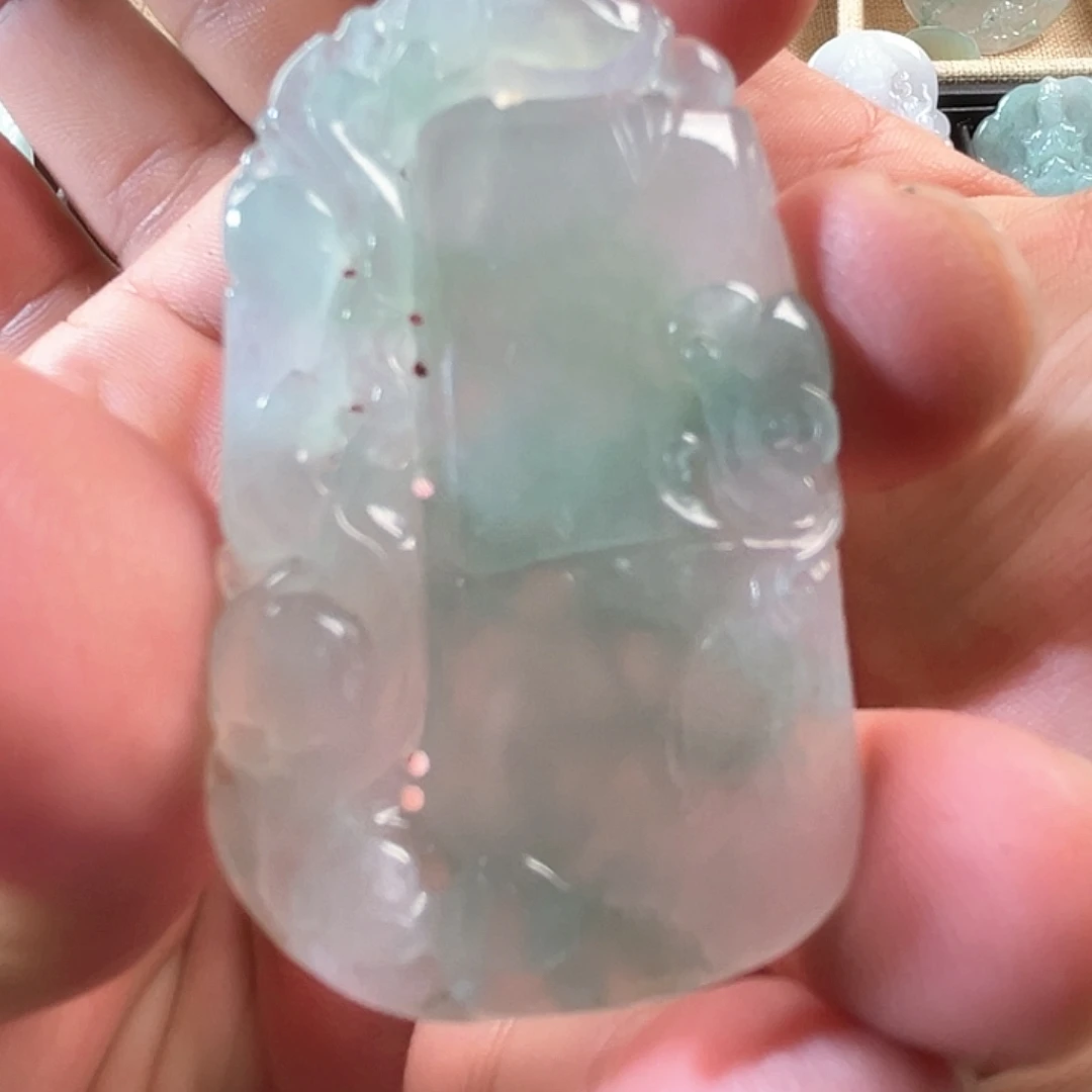 翡翠未镶嵌颈饰竹节