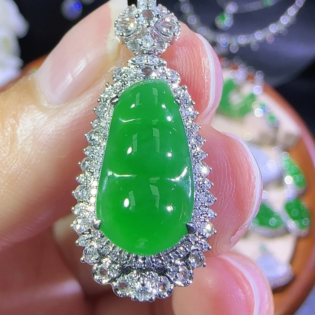 翡翠18K金镶嵌吊坠(不含链)