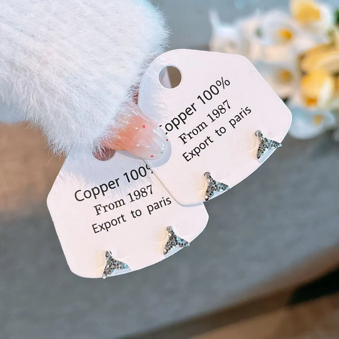 925银耳饰 精工时尚百搭电白爆闪碎冰冰甜美鱼尾简约银耳饰