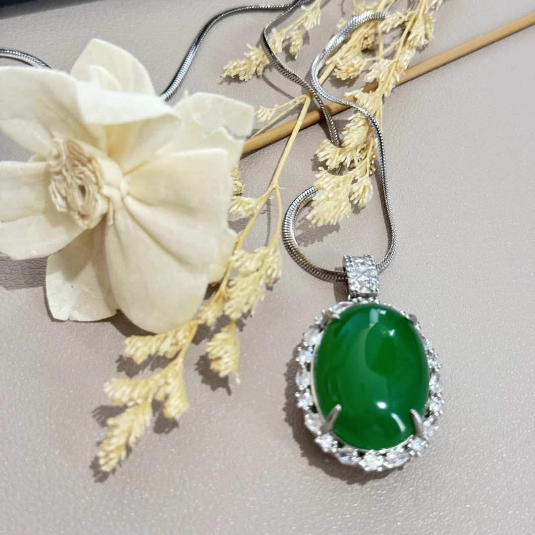 【高端定制】精品绿吊坠---------T00