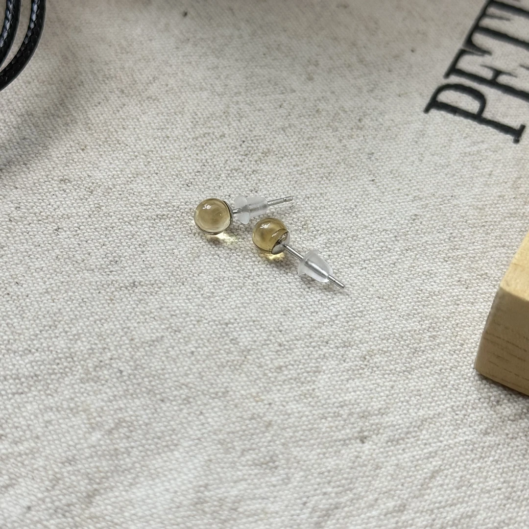 芽怼怼(高高) 耳钉 zgf 透黄色
