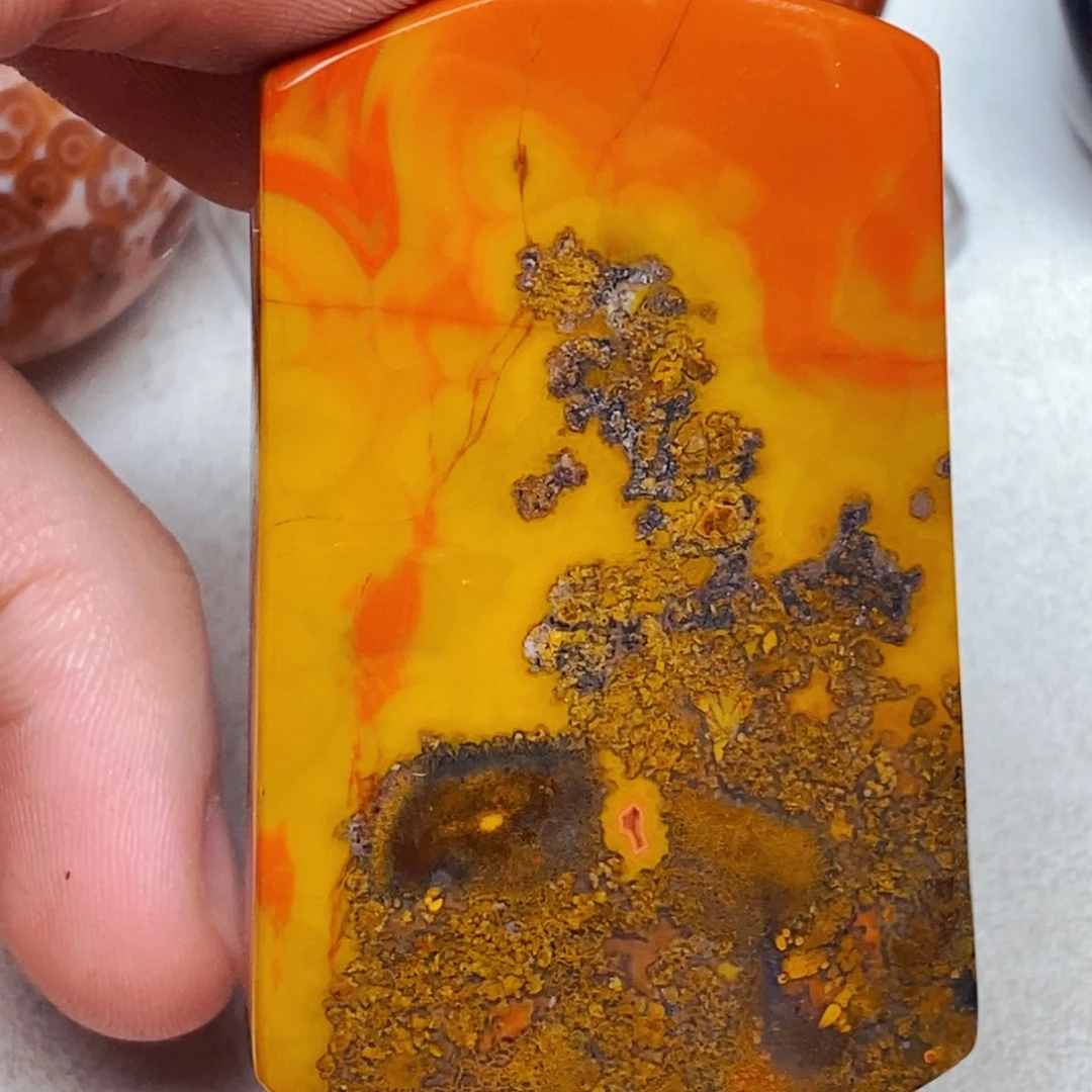 啊***对玛瑙/玉髓未镶嵌颈饰