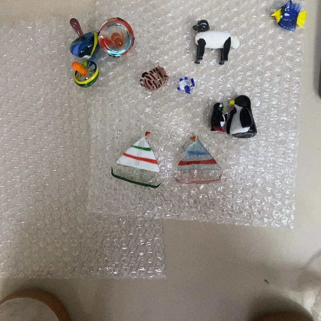 牛***妈颈饰玻璃琉璃摆件