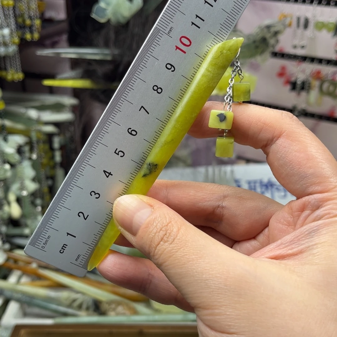 岫玉未镶嵌发饰长度11.5厘米左右，很短！！！