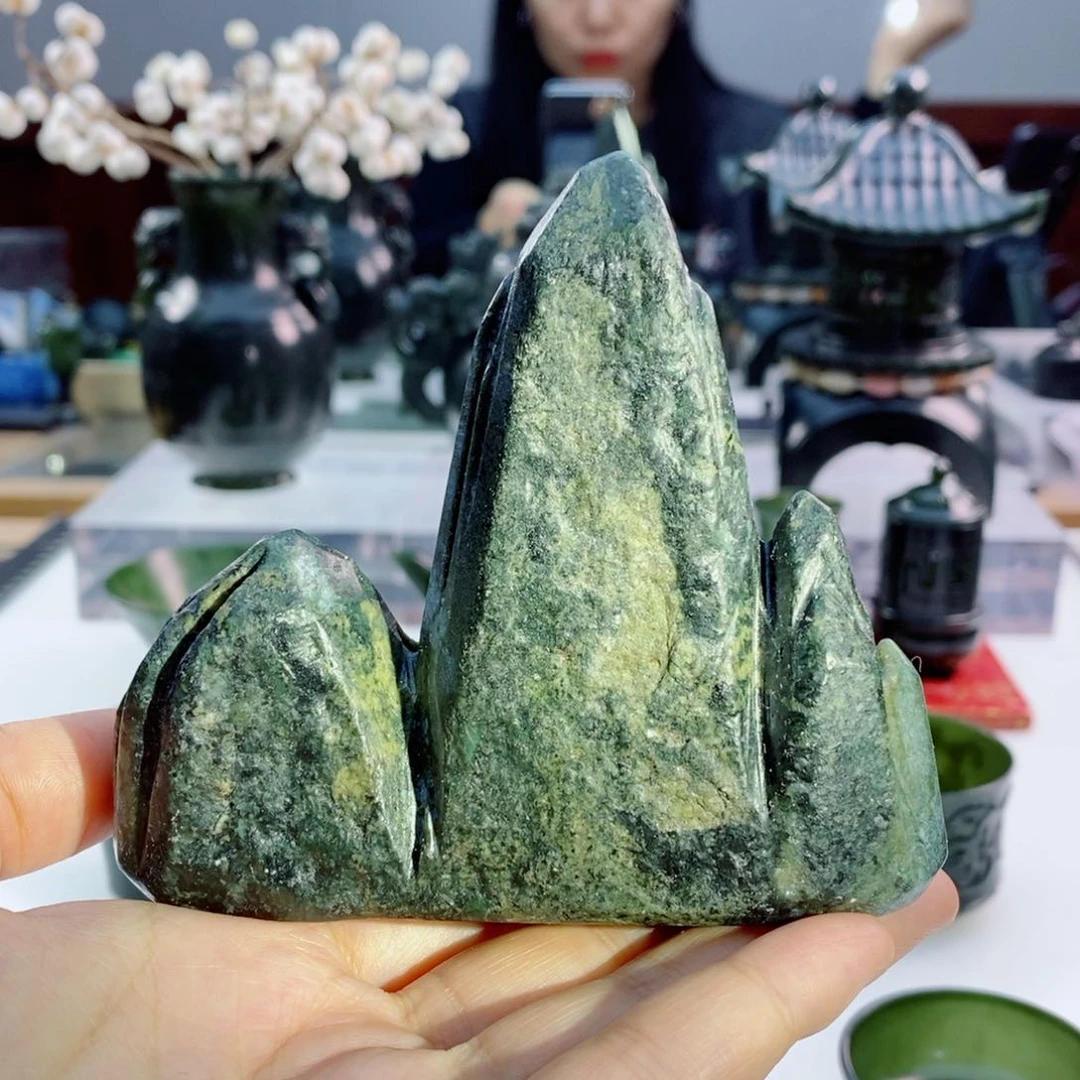 未镶嵌和田玉摆件