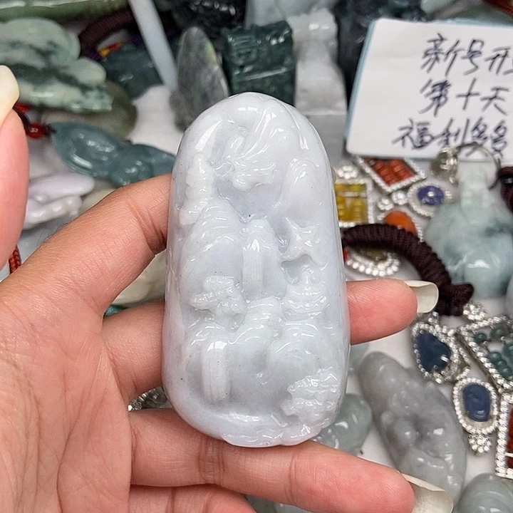 颈饰未镶嵌翡翠香*牛翡翠