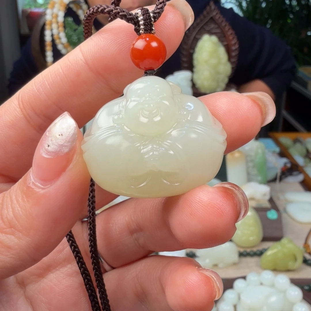 清***柳和田玉未镶嵌颈饰