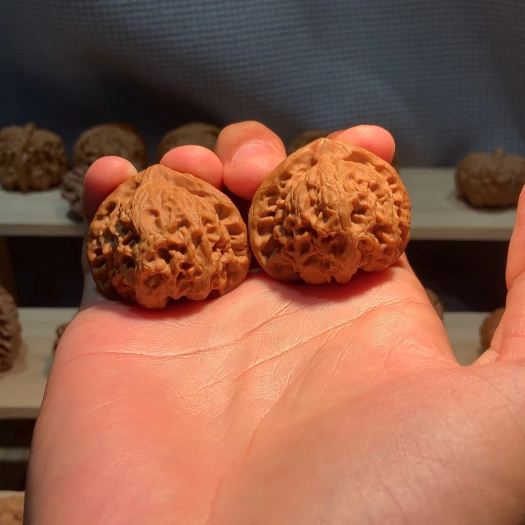 42+全品宫灯文玩核桃