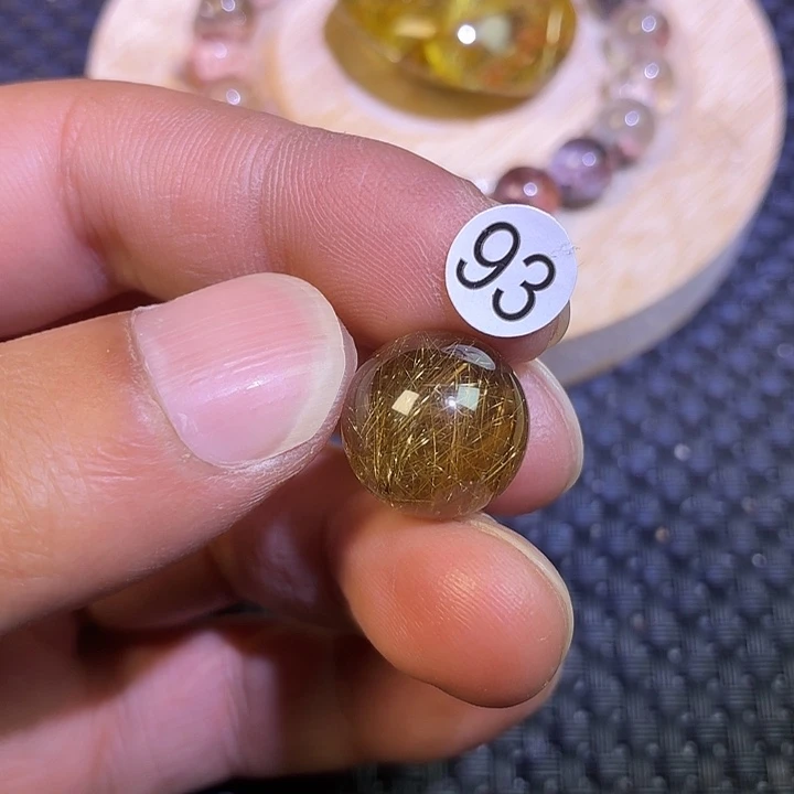 y***8吊坠(不含链)水晶未镶嵌