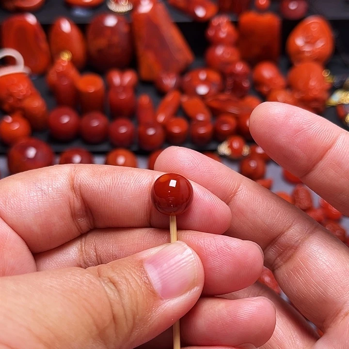 南红玛瑙未镶嵌配饰牛血火焰纹圆珠10.8mm