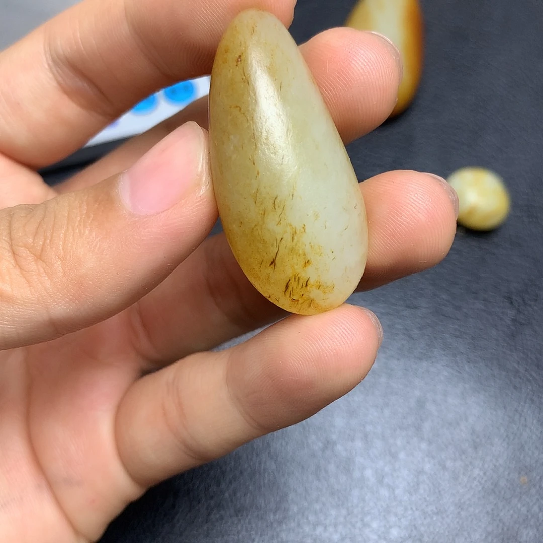 未镶嵌和田玉（糖玉）挂件